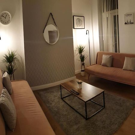 4 Bedrooms, Sleeps 10, Near Lfc & Efc ลิเวอร์พูล ภายนอก รูปภาพ
