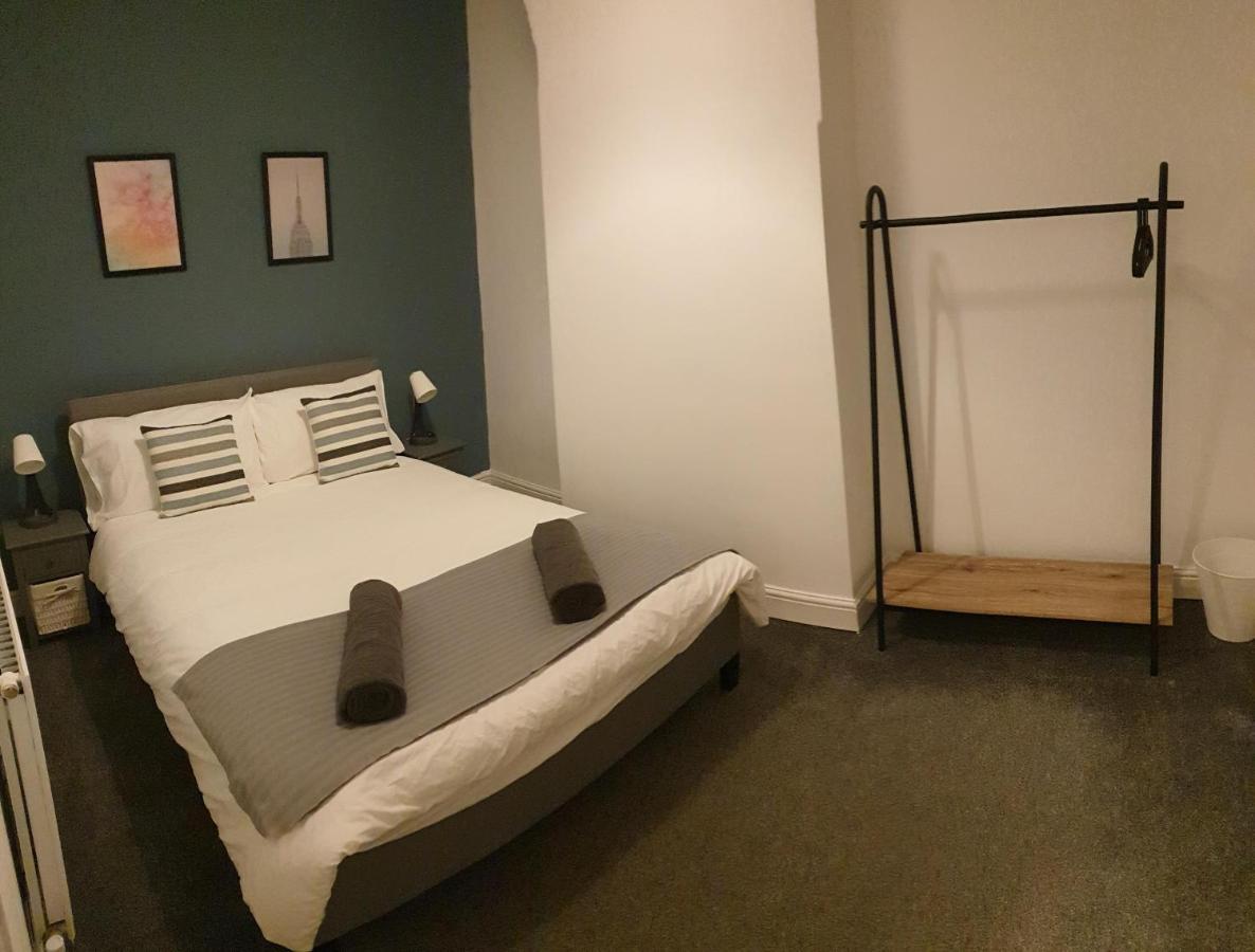 4 Bedrooms, Sleeps 10, Near Lfc & Efc ลิเวอร์พูล ภายนอก รูปภาพ