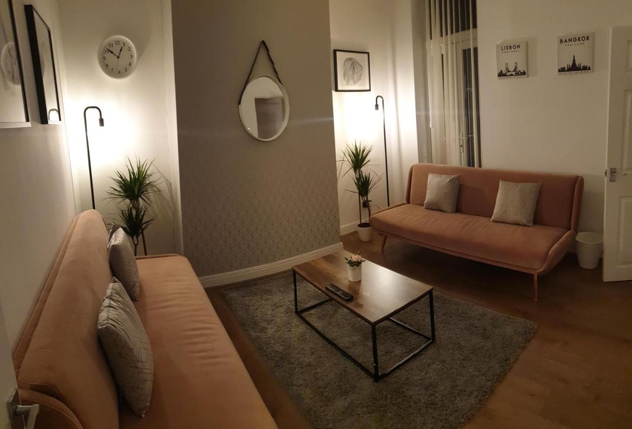 4 Bedrooms, Sleeps 10, Near Lfc & Efc ลิเวอร์พูล ภายนอก รูปภาพ