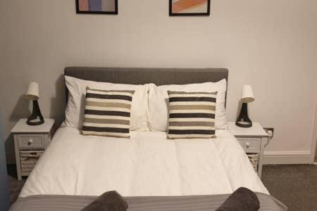 4 Bedrooms, Sleeps 10, Near Lfc & Efc ลิเวอร์พูล ภายนอก รูปภาพ